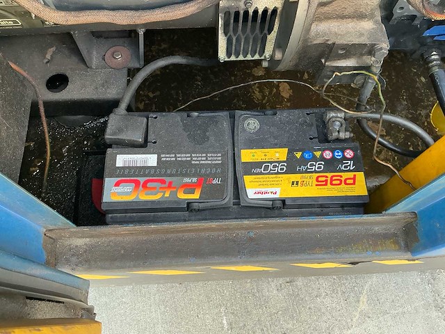 Atlas copco qas28 noodstroomaggregaat - afbeelding 12 van  14