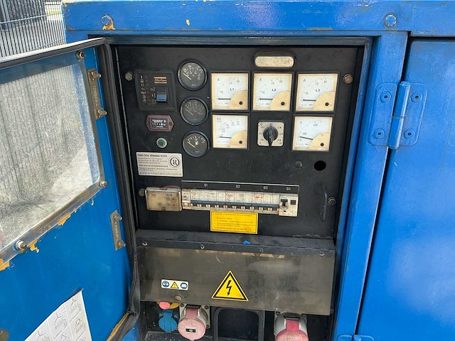 Atlas copco qas28 noodstroomaggregaat - afbeelding 7 van  14