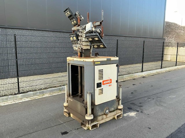 Atlas copco qlb60 stationaire lichtmast - afbeelding 3 van  14