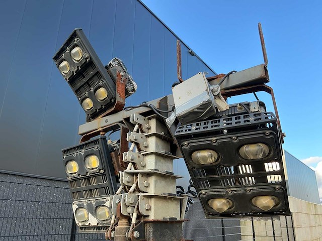 Atlas copco qlb60 stationaire lichtmast - afbeelding 4 van  14