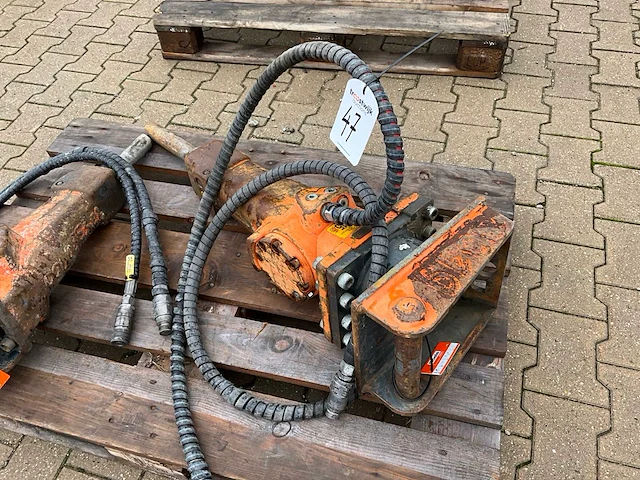 Atlas copco sb 102 hydraulische breekhamer - afbeelding 3 van  6
