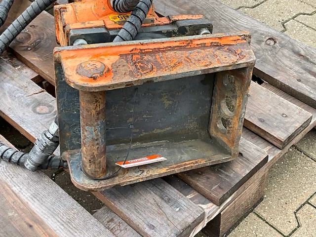 Atlas copco sb 102 hydraulische breekhamer - afbeelding 6 van  6