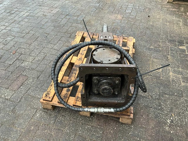 Atlas copco sb 302 hydraulische sloophamer - afbeelding 5 van  9