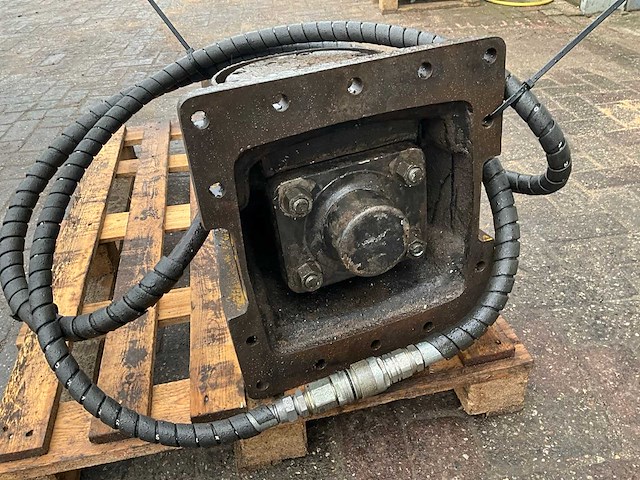 Atlas copco sb 302 hydraulische sloophamer - afbeelding 7 van  9
