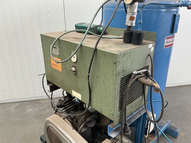 Atlas copco zuigercompressor - afbeelding 6 van  8