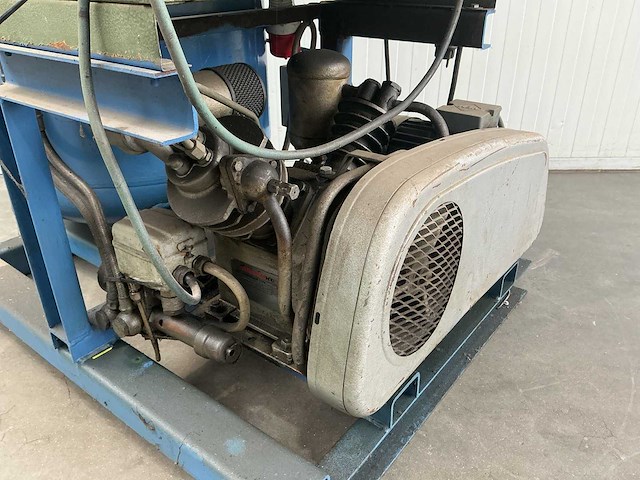 Atlas copco zuigercompressor - afbeelding 4 van  8