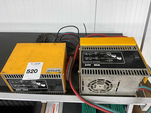 Atlet acculader (2x) - afbeelding 1 van  2