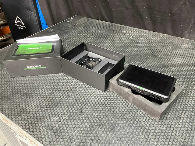 Atomos shinobi 7 cameramonitor - afbeelding 1 van  9