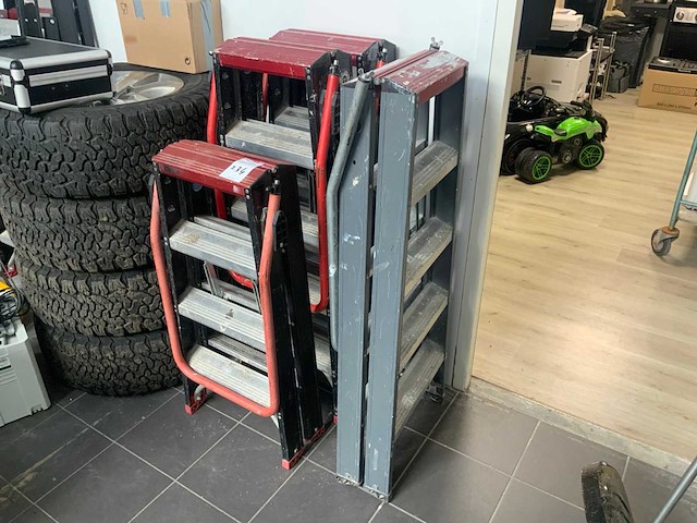 Atrex trapleer (4x) - afbeelding 1 van  3