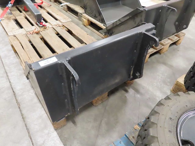 Attec - 2021 - 01gb 0770 - graafbak - afbeelding 2 van  3