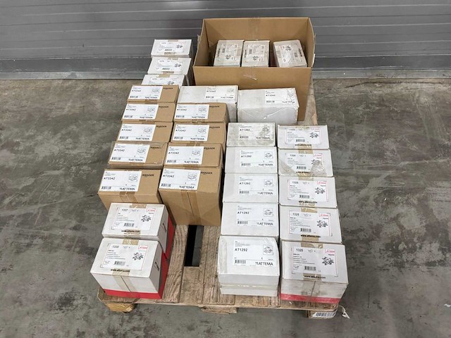 Attema partij wisselschakelingen (33x) - afbeelding 5 van  12