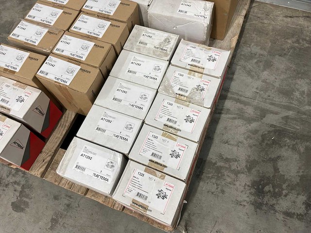 Attema partij wisselschakelingen (33x) - afbeelding 8 van  12