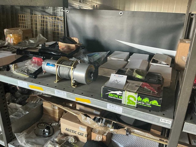 Atv arcticcat onderdelen, lier met ophanging - afbeelding 2 van  9