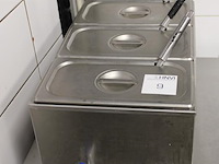 Au bain-marie maxima voorzien van drie gastronorm bakken met deksels. - afbeelding 2 van  3