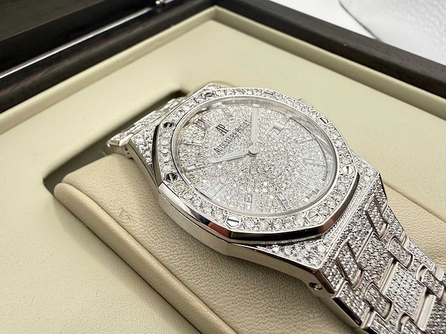 Audemars piquet royal oak lady | iced out diamonds - afbeelding 13 van  13