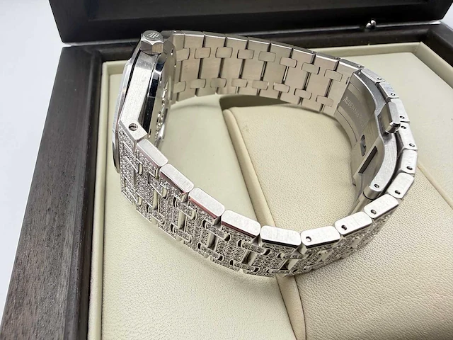 Audemars piquet royal oak lady | iced out diamonds - afbeelding 3 van  13