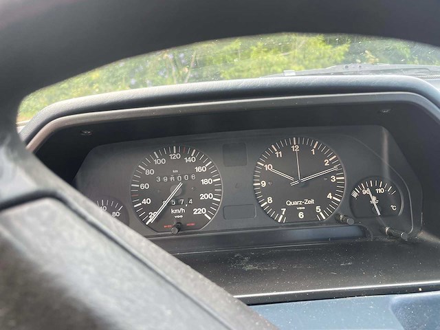 Audi - 100 - 100 cc - oldtimer - afbeelding 6 van  14