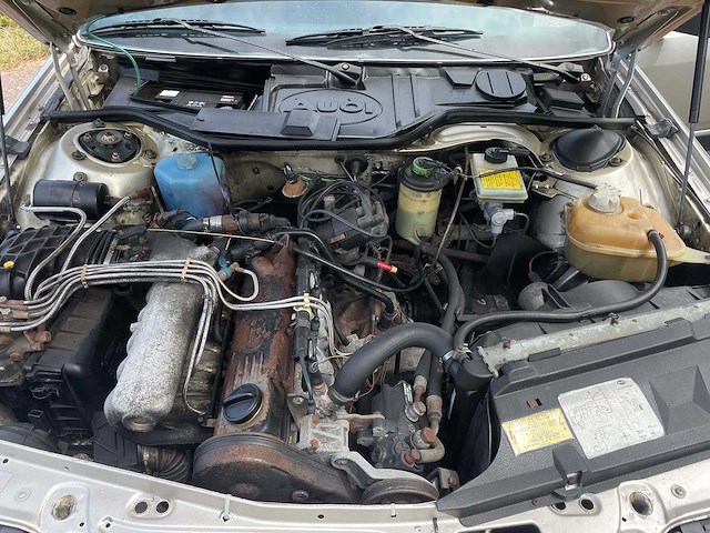 Audi - 100 - 100 cc - oldtimer - afbeelding 8 van  14