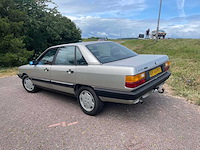 Audi - 100 - 100 cc - oldtimer - afbeelding 10 van  14