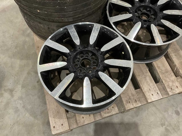 Audi - 18x8j et 35 - autobanden 225/45 zr18 - afbeelding 4 van  8