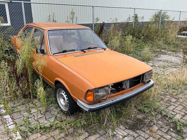 Audi - 1976 - 80 - 1.5 ls - personenauto - afbeelding 1 van  12