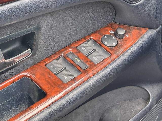 Audi - 2001 - a8 - 3.7 5v quattro - 15-pg-nn - afbeelding 5 van  16