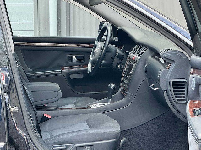 Audi - 2001 - a8 - 3.7 5v quattro - 15-pg-nn - afbeelding 7 van  16