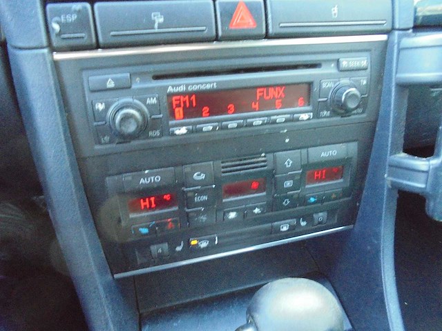 Audi - 2002 - a4 cabriolet - 2.4 v6 exclusive - 25-lxs-1 - afbeelding 4 van  17