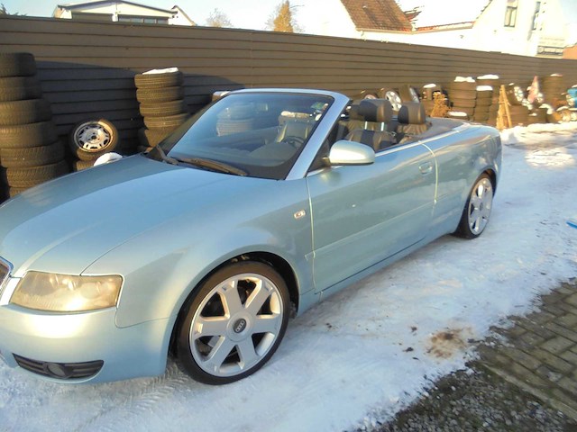 Audi - 2002 - a4 cabriolet - 2.4 v6 exclusive - 25-lxs-1 - afbeelding 8 van  17