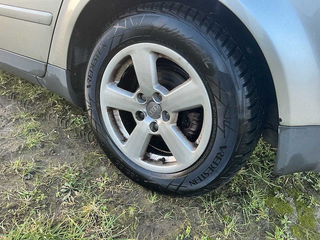 Audi - 2002 - a4 limousine - 2.0 - personenauto - afbeelding 2 van  44