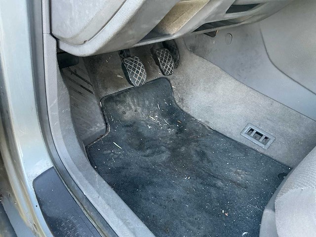 Audi - 2002 - a4 limousine - 2.0 - personenauto - afbeelding 18 van  44