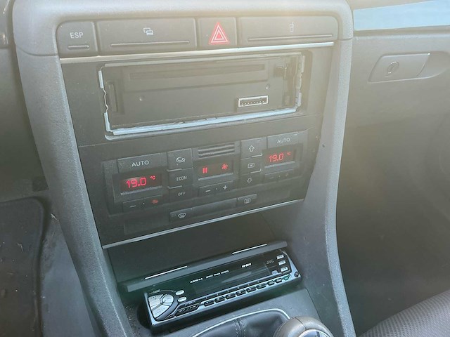 Audi - 2002 - a4 limousine - 2.0 - personenauto - afbeelding 22 van  44