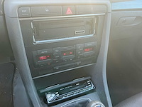 Audi - 2002 - a4 limousine - 2.0 - personenauto - afbeelding 22 van  44