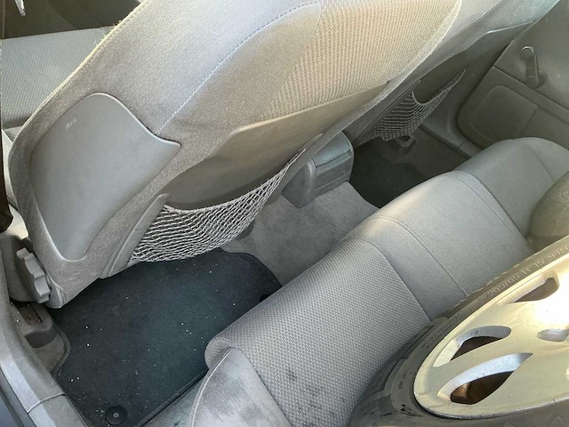 Audi - 2002 - a4 limousine - 2.0 - personenauto - afbeelding 25 van  44