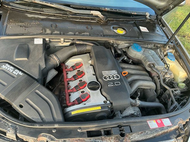 Audi - 2002 - a4 limousine - 2.0 - personenauto - afbeelding 36 van  44