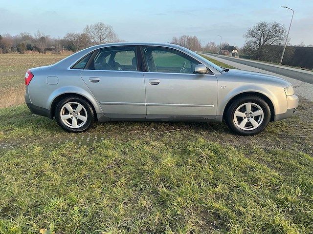 Audi - 2002 - a4 limousine - 2.0 - personenauto - afbeelding 34 van  44