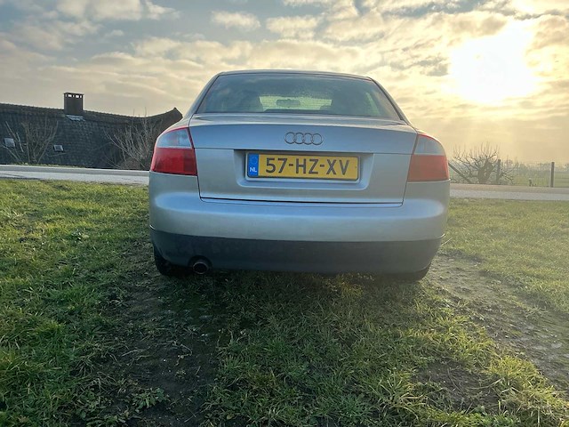Audi - 2002 - a4 limousine - 2.0 - personenauto - afbeelding 41 van  44