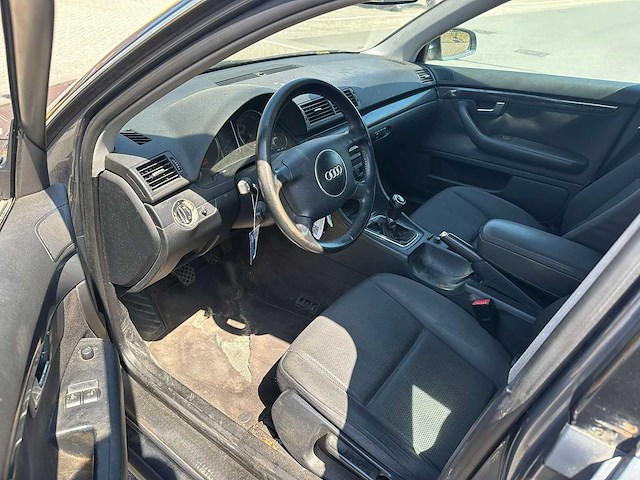 Audi - 2002 - a4 limousine - 2.0 exclusive - personenauto - afbeelding 2 van  18