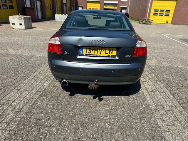 Audi - 2002 - a4 limousine - 2.0 exclusive - personenauto - afbeelding 13 van  18