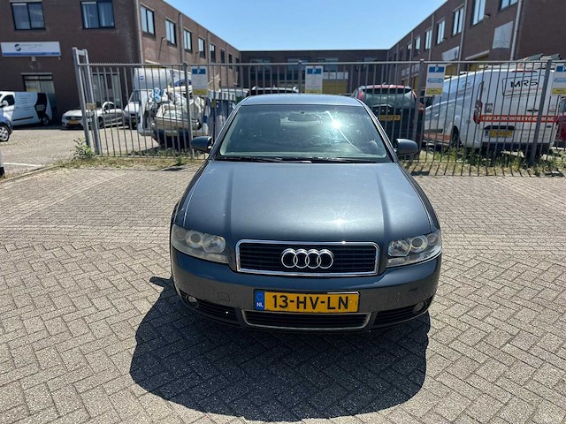 Audi - 2002 - a4 limousine - 2.0 exclusive - personenauto - afbeelding 17 van  18