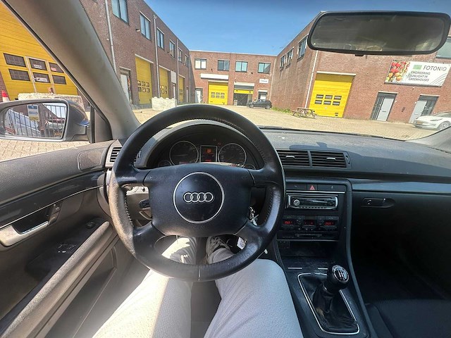 Audi - 2002 - a4 limousine - 2.0 exclusive - personenauto - afbeelding 4 van  18