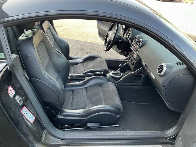 Audi - 2004 - tt - 1.8 5v turbo - personenauto (70-np-jb) - afbeelding 8 van  21