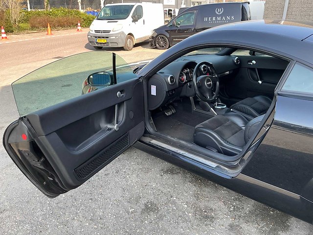 Audi - 2004 - tt - 1.8 5v turbo - personenauto (70-np-jb) - afbeelding 19 van  21