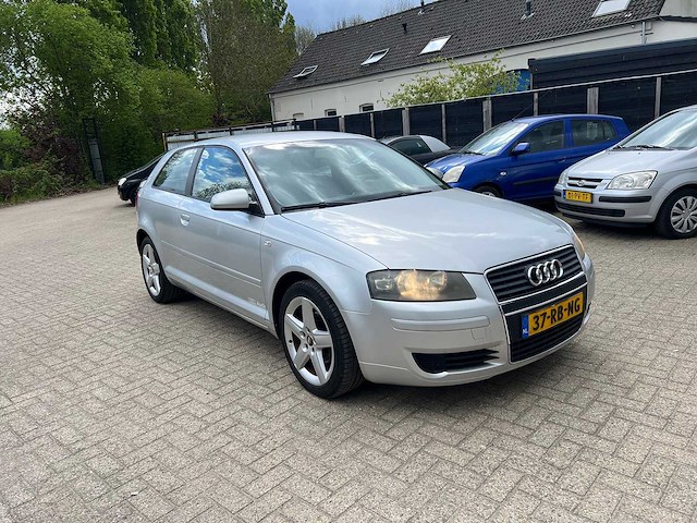 Audi - 2005 - a3 - 1.6 attraction - personenauto - afbeelding 10 van  17