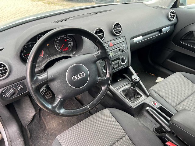 Audi - 2005 - a3 - 1.6 attraction - personenauto - afbeelding 17 van  17