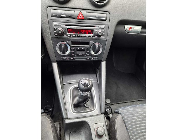 Audi - 2005 - a3 - 2.0 fsi ambiente - zh-527-d - afbeelding 4 van  17