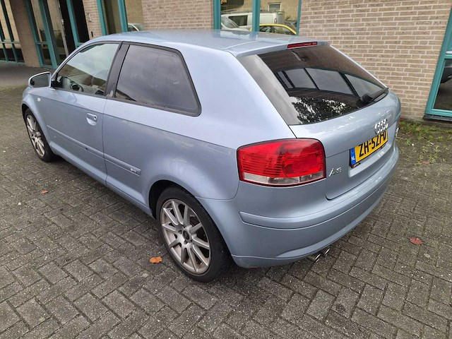 Audi - 2005 - a3 - 2.0 fsi ambiente - zh-527-d - afbeelding 12 van  17