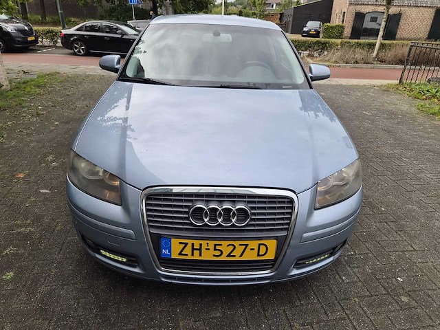 Audi - 2005 - a3 - 2.0 fsi ambiente - zh-527-d - afbeelding 16 van  17