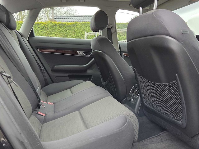 Audi - 2005 - a6 limousine - 2.4 pro line - 25-sx-gv - afbeelding 16 van  28