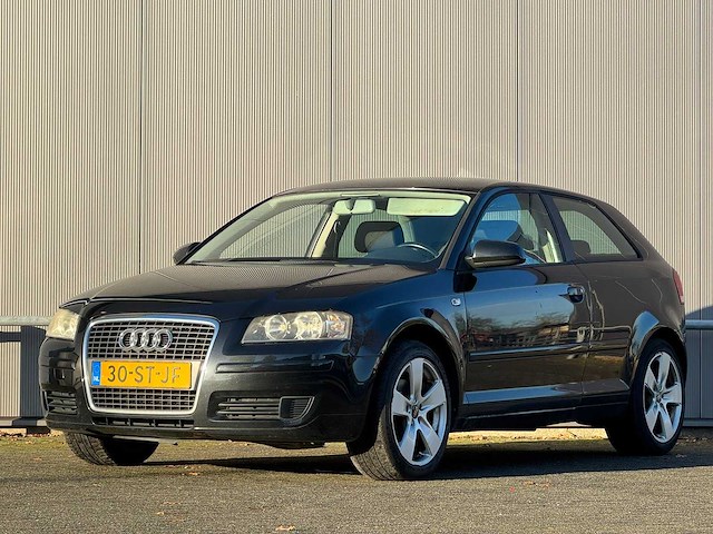 Audi - 2006 - a3 - 2.0 fsi attraction - 30-st-jf - afbeelding 1 van  14